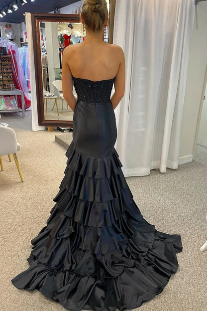 Mermaid Scoop Neck Black Tiered Prom Dresses