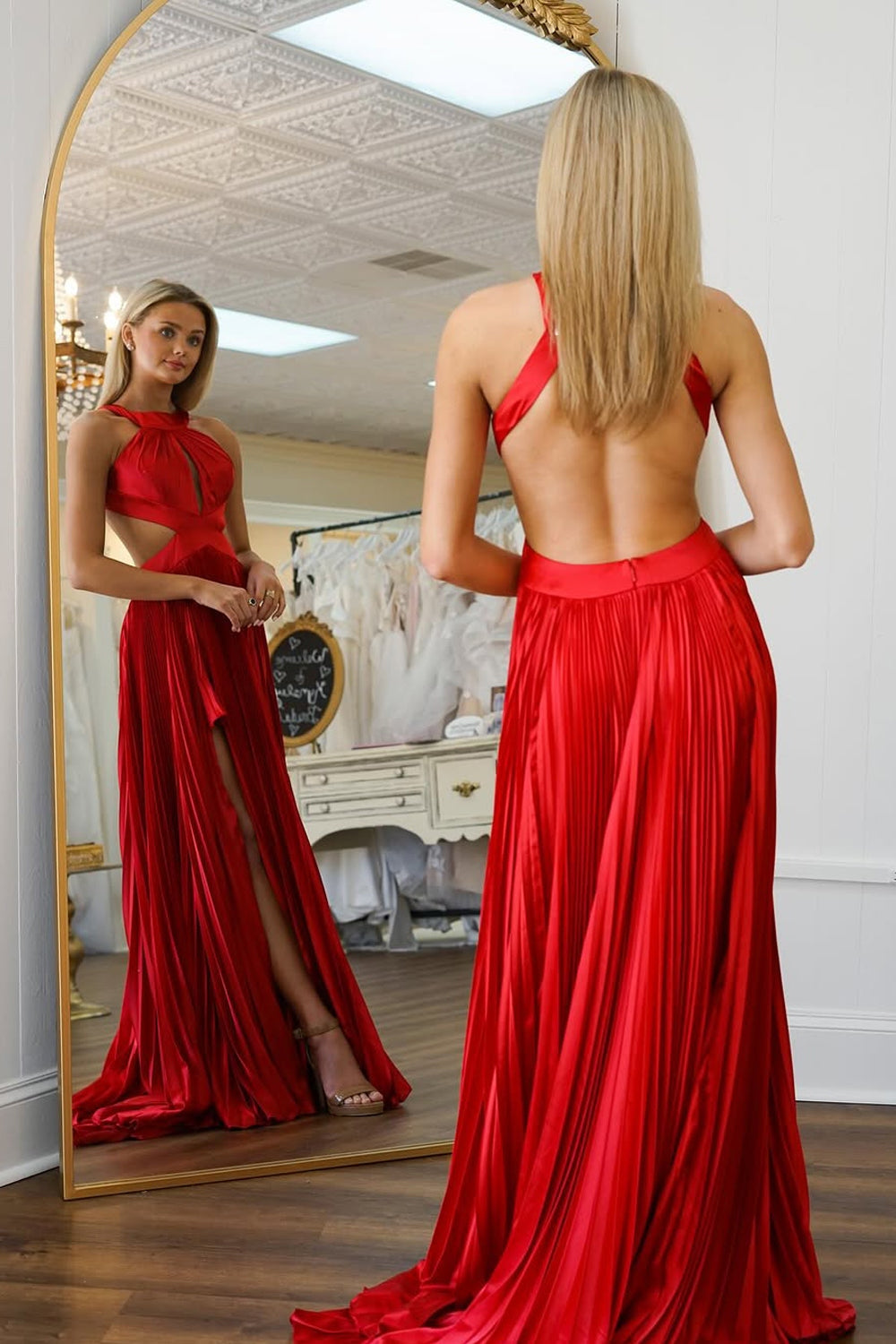 A-Line Halter keyhole Cutouts Red Satin Pleated Long Prom Dresses