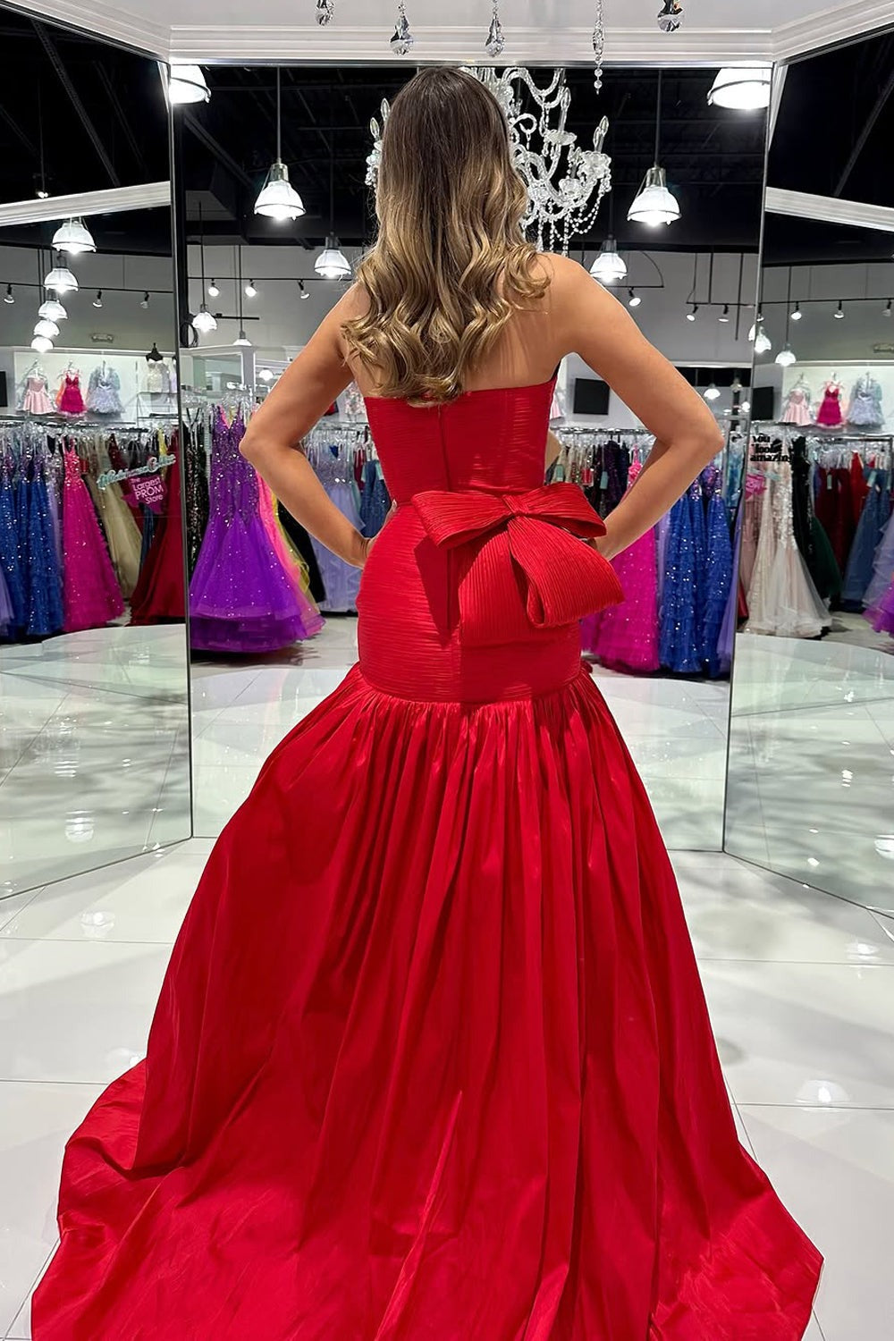 Cute Mermaid Satin Scoop Neck Red Prom Dresses