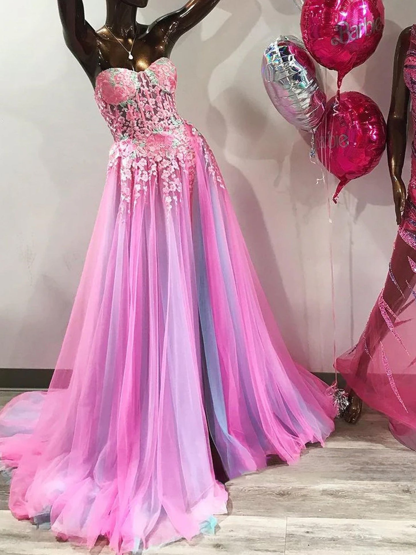 A Line Sweetheart Colorful Tulle Slit Prom Dresses with Appliques