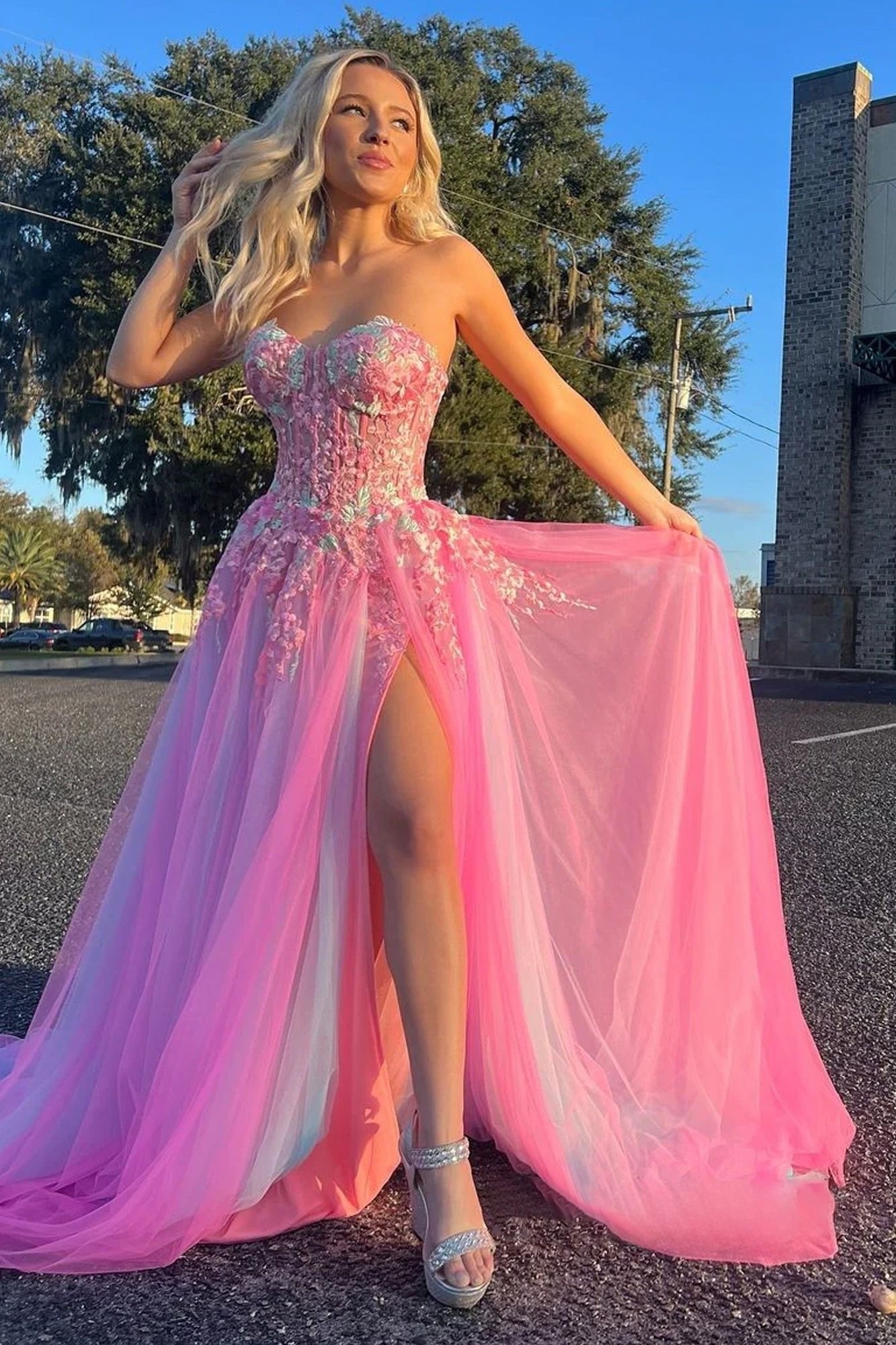 A Line Sweetheart Colorful Tulle Slit Prom Dresses with Appliques