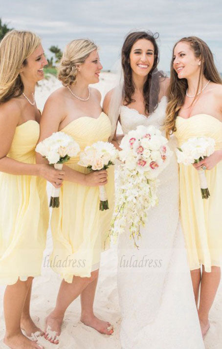 A-Line Sweetheart Knee-Length Yellow Chiffon Bridesmaid Dress Ruched