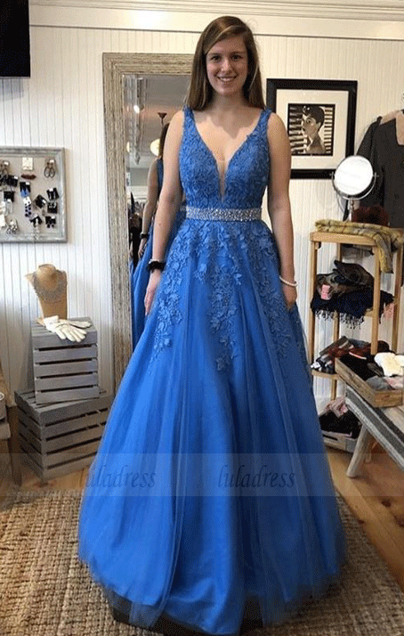 V-Neck Applique Lace Prom Dress, Sweep Train Tulle Evening Gowns