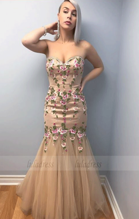 Sweetheart Mermaid Long Evening Dress with Floral Embroidery